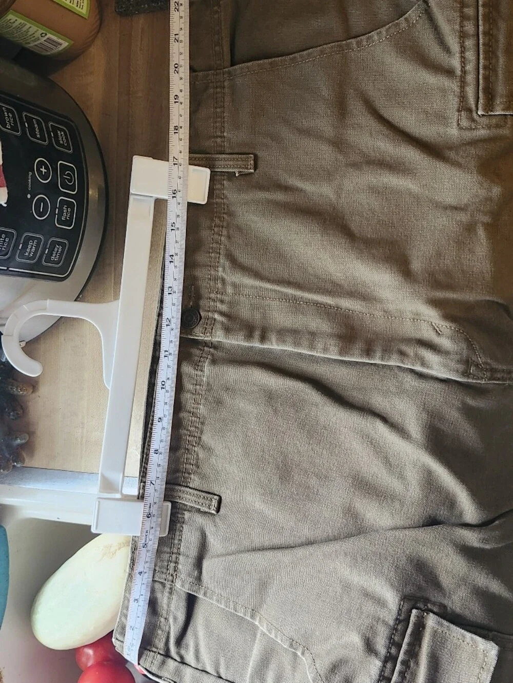 Levi’s Brown Canvas Cargo Pants 42R — Rugged, Reliable & Ready for Anything